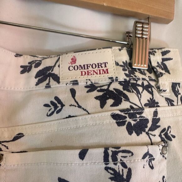 Comfort Denim Women’s Capris New Size 12 Summer Spring Comfort Casual Retail $40 - Picture 13 of 13